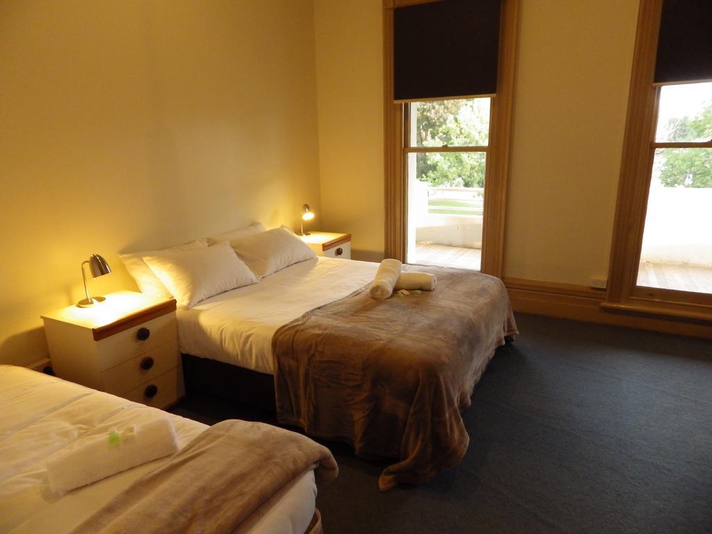 Delatite Hotel Mansfield Buitenkant foto