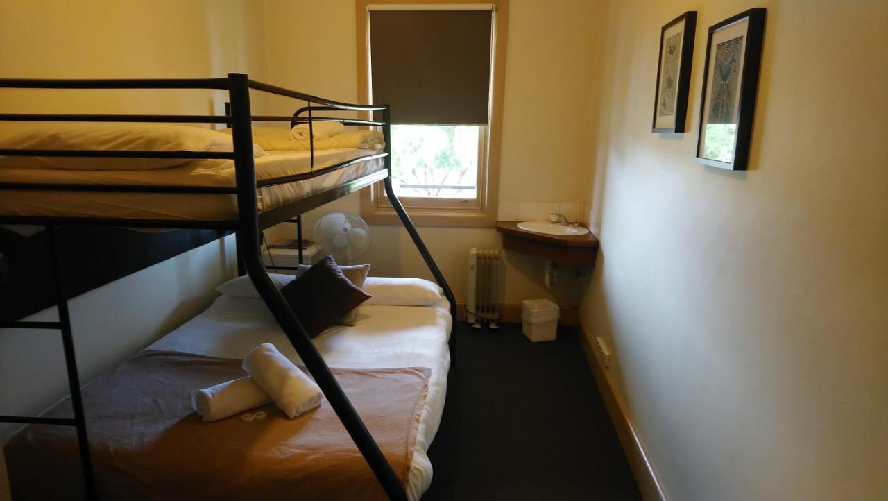 Delatite Hotel Mansfield Buitenkant foto