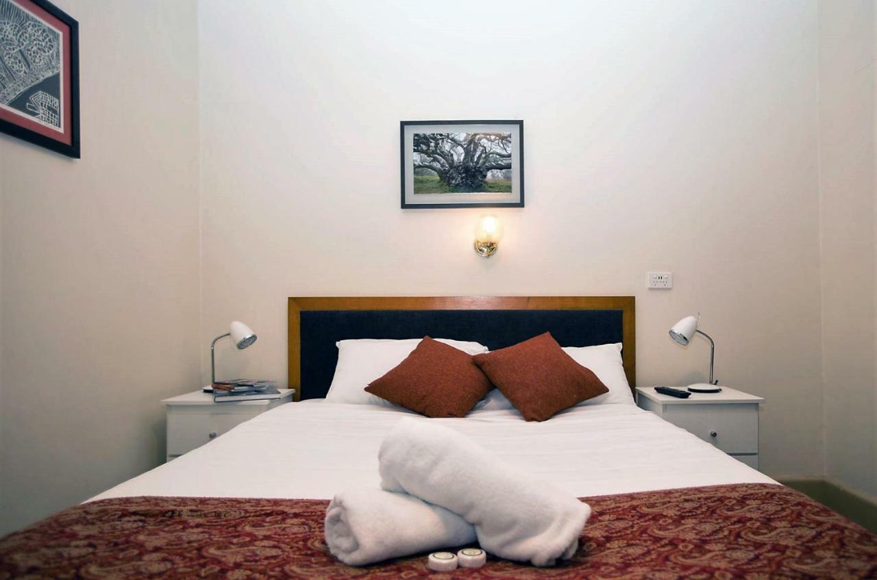 Delatite Hotel Mansfield Buitenkant foto